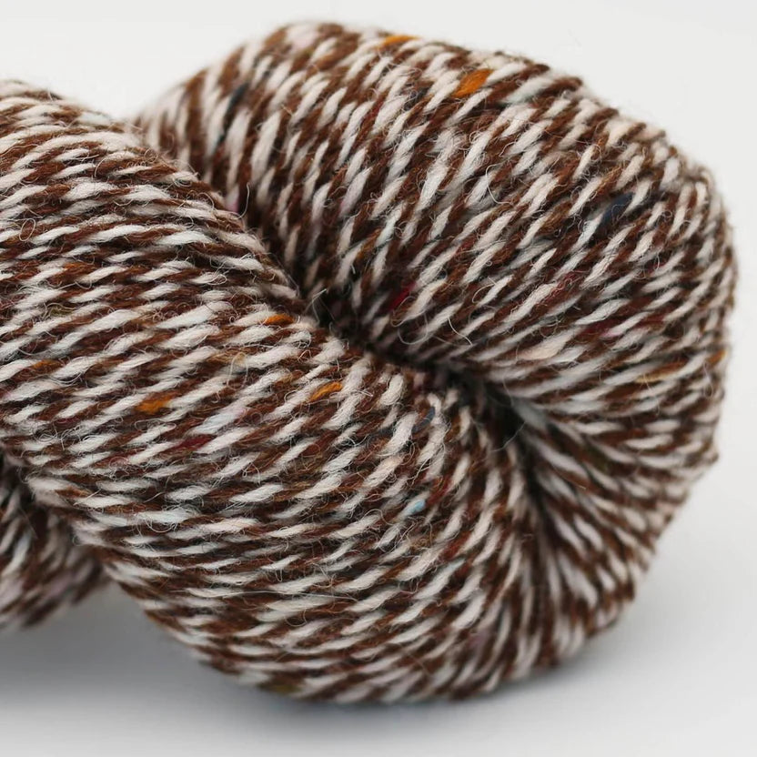 Hey Mama Wolf BEARA TWEED 100g/212m irische Schurwolle Alpaka Streichgarn DK griffig NEU