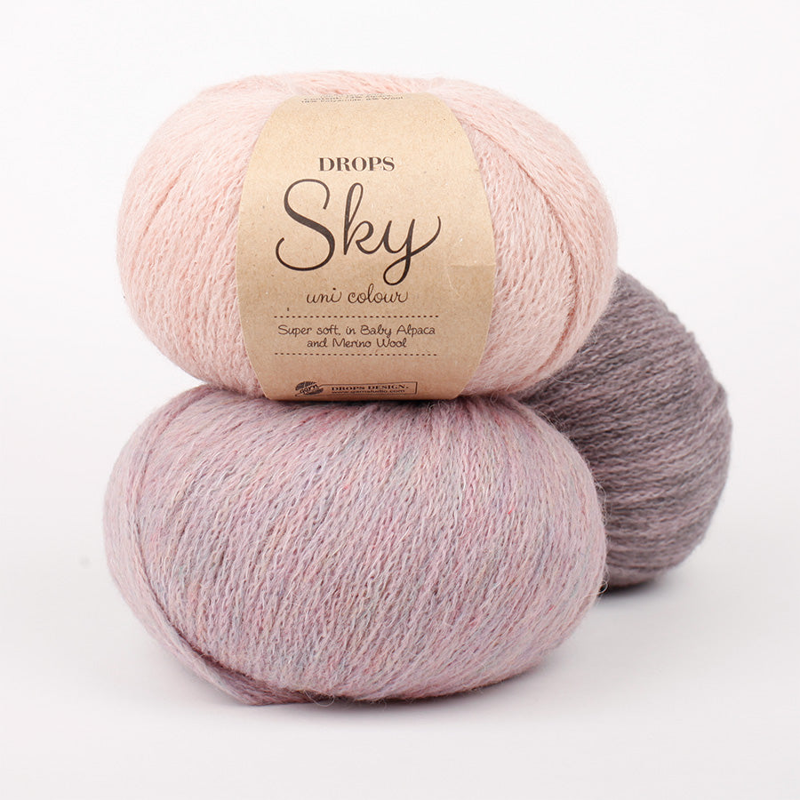 Drops SKY mix/uni  50g/150 m Superweiches, leichtes Garn aus Babyalpaka und Merinowolle DK