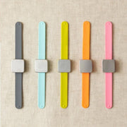 CocoKnits MAKERS KEEP Silikon-Armband mit Magnethalter - Zubehör