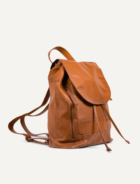 muud Gimo Rucksack aus hochwertigem Leder handgefertigt Farbe black whisky