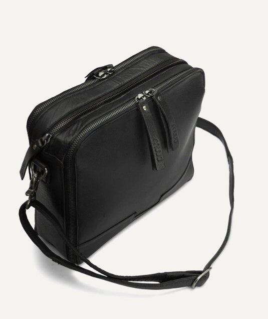 muud Cathy Crossbody - Tasche aus hochwertigem Leder handgefertigt black, whisky