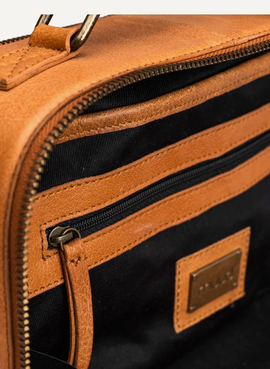 muud Lilly Projekttasche aus hochwertigem Leder handgefertigte Schultertasche Farbe black whisky