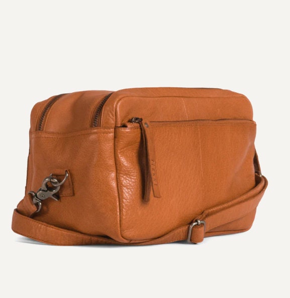 muud Stavanger Projekttasche hochwertiges Leder handgefertigte Crossbody Schultertasche black whisky