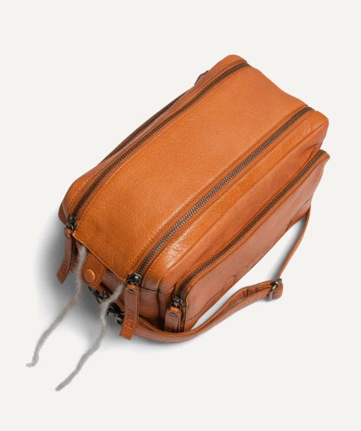 muud Stavanger Projekttasche hochwertiges Leder handgefertigte Crossbody Schultertasche black whisky