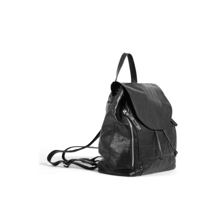 muud Gimo Rucksack aus hochwertigem Leder handgefertigt Farbe black whisky