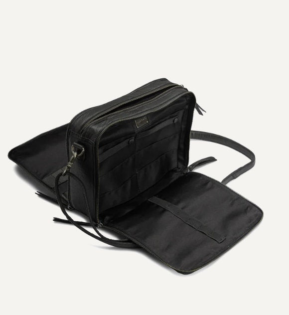 muud Cathy Crossbody - Tasche aus hochwertigem Leder handgefertigt black, whisky