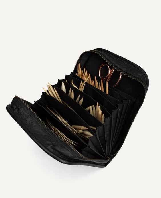 muud Voss Case Nadeletui hochwertiges Leder handgefertigtes Stricketui black whisky rich brown