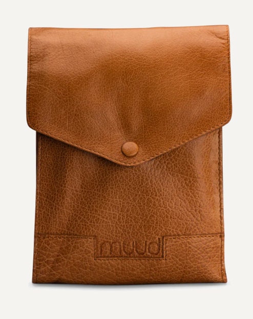 muud Betina XL Case Nadeletui aus hochwertigem Leder handgefertigtes Stricketui black whisky rich brown