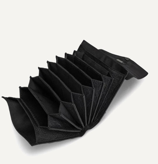 muud Betina Case Nadeletui aus hochwertigem Leder handgefertigtes Stricketui rich brown, black whisky