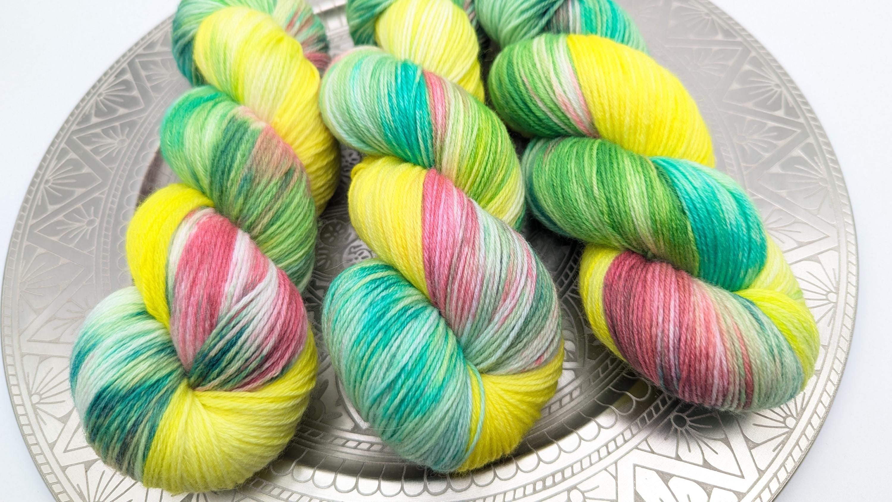 Handgefärbte Sockenwolle 4-fach SockYarn 100g/420m Merino extrafine - "Shunshine Flowers" gelb grün