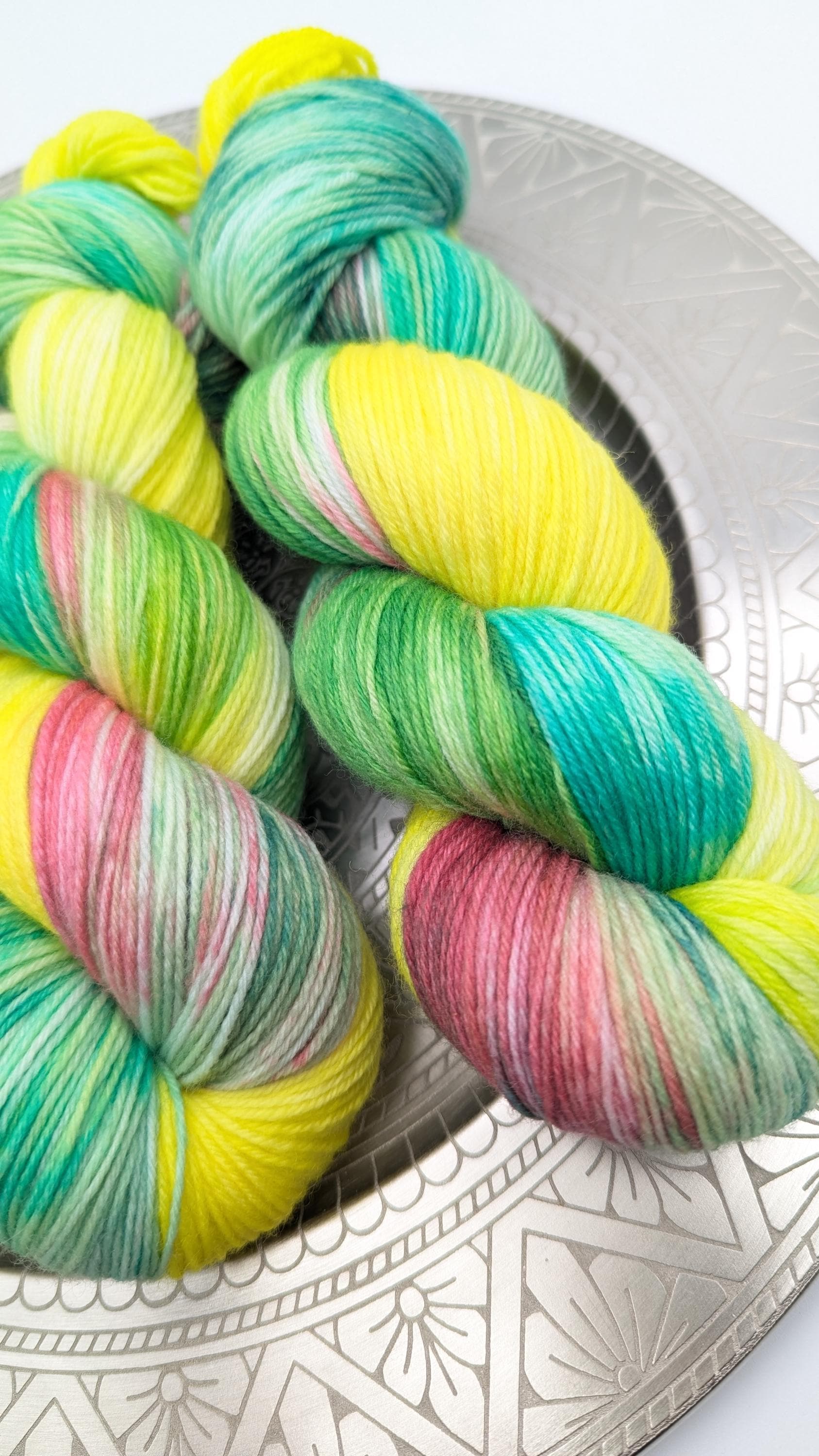 Handgefärbte Sockenwolle 4-fach SockYarn 100g/420m Merino extrafine - "Shunshine Flowers" gelb grün