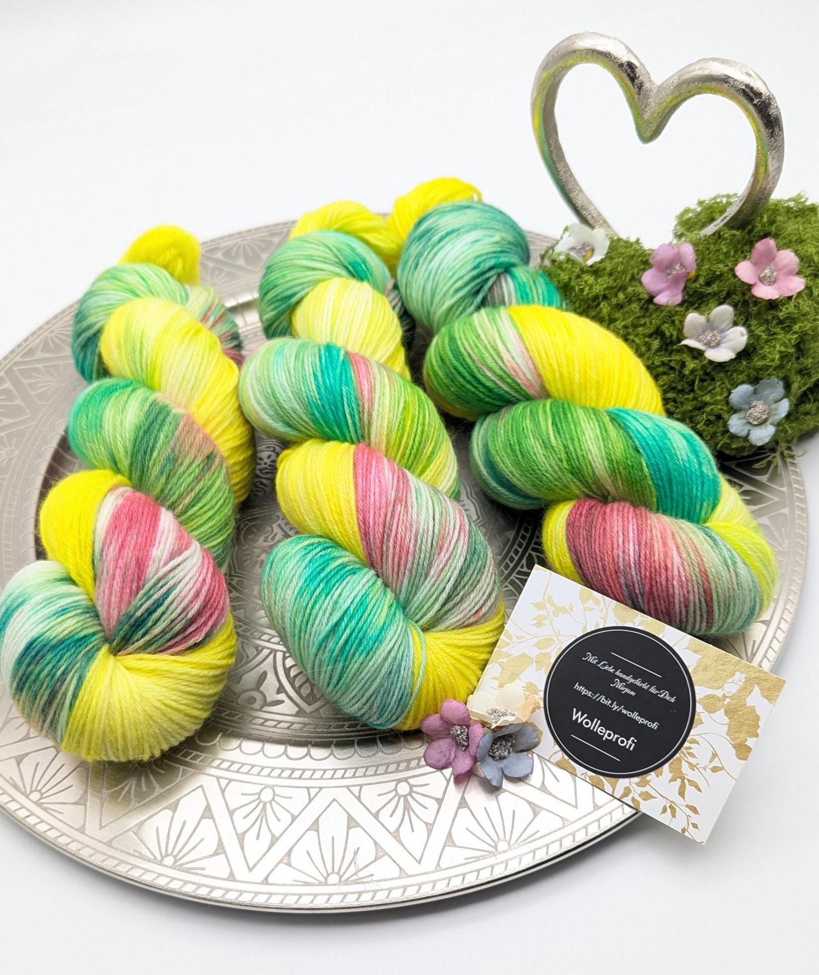 Handgefärbte Sockenwolle 4-fach SockYarn 100g/420m Merino extrafine - "Shunshine Flowers" gelb grün