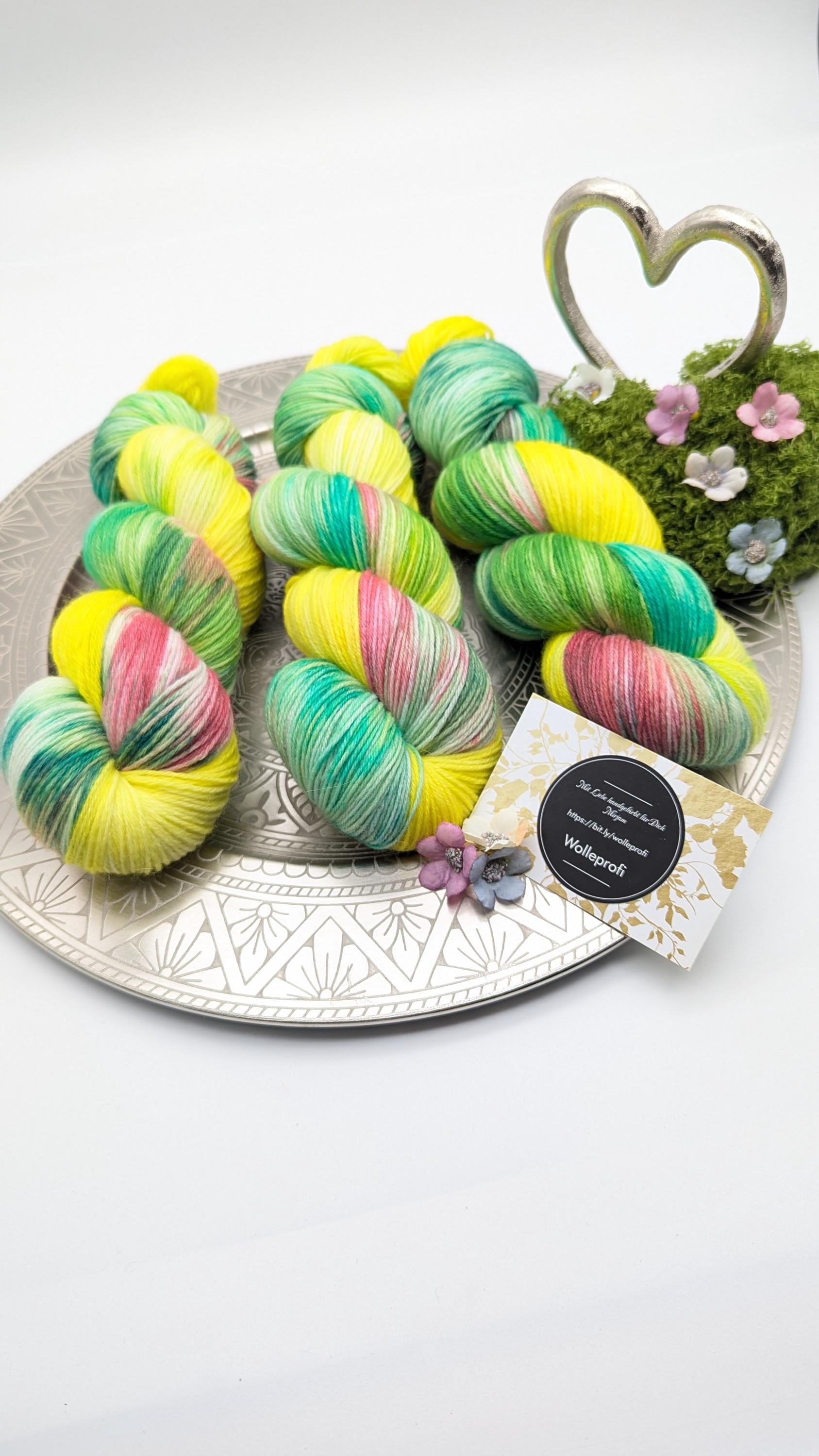 Handgefärbte Sockenwolle 4-fach SockYarn 100g/420m Merino extrafine - "Shunshine Flowers" gelb grün