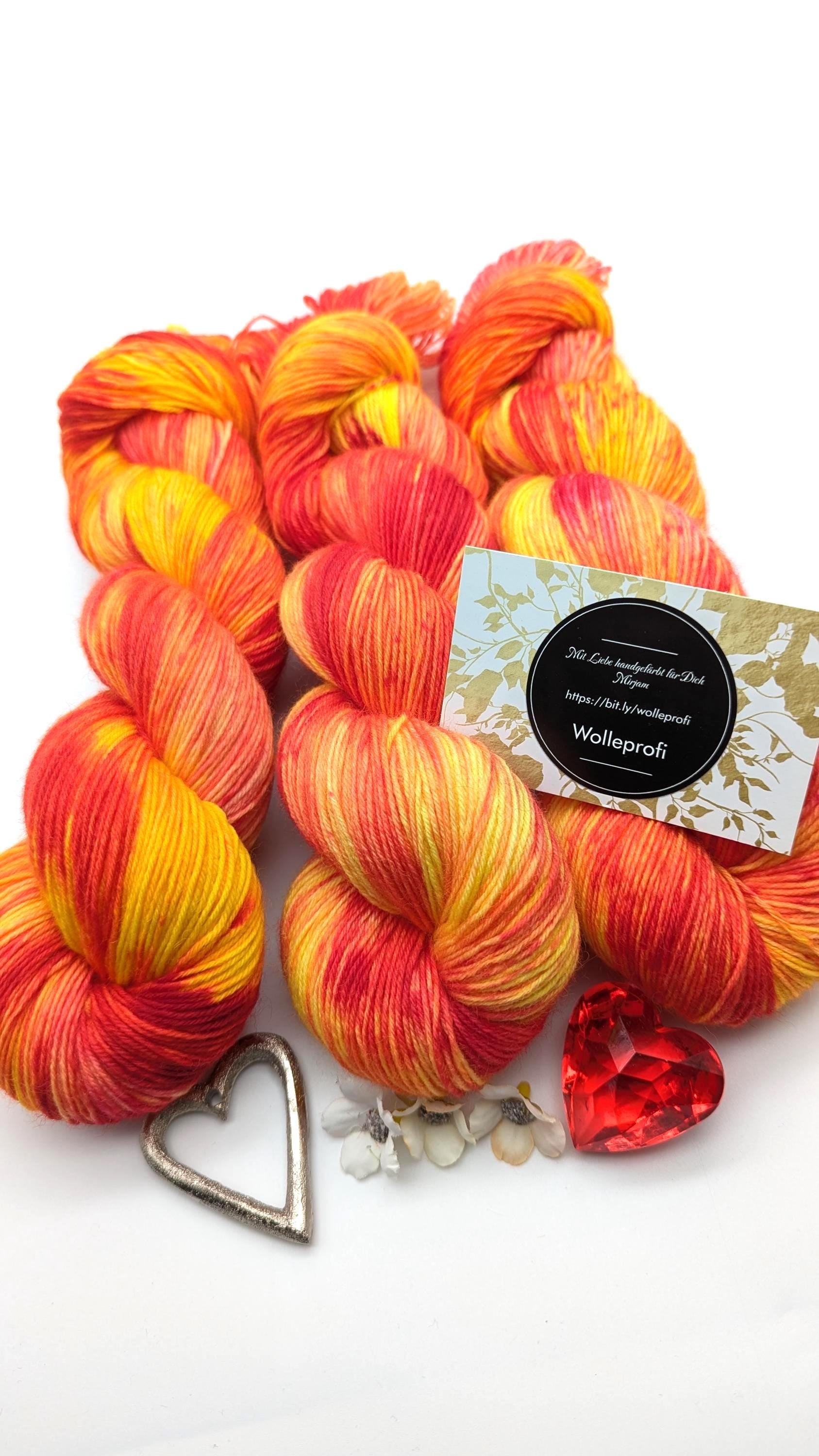 Handgefärbte Sockenwolle 4- fach 100g/420m "Sunny Afternoon" gelb rot mulesingfrei handdyed