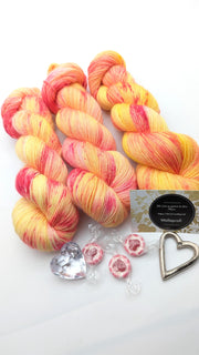 Handgefärbte Sockenwolle 4- fach 100g/420m "Candy Sweets" 3 pink gelb Speckels mulesingfrei handdyed