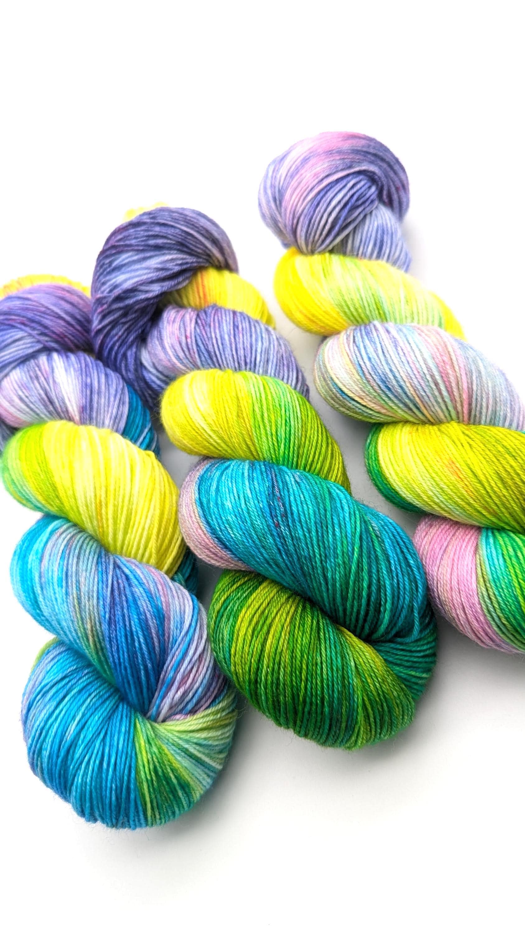 Handgefärbte Sockenwolle 4 fach 100g/420m LL Merino extrafine "Happy colours" handdyed
