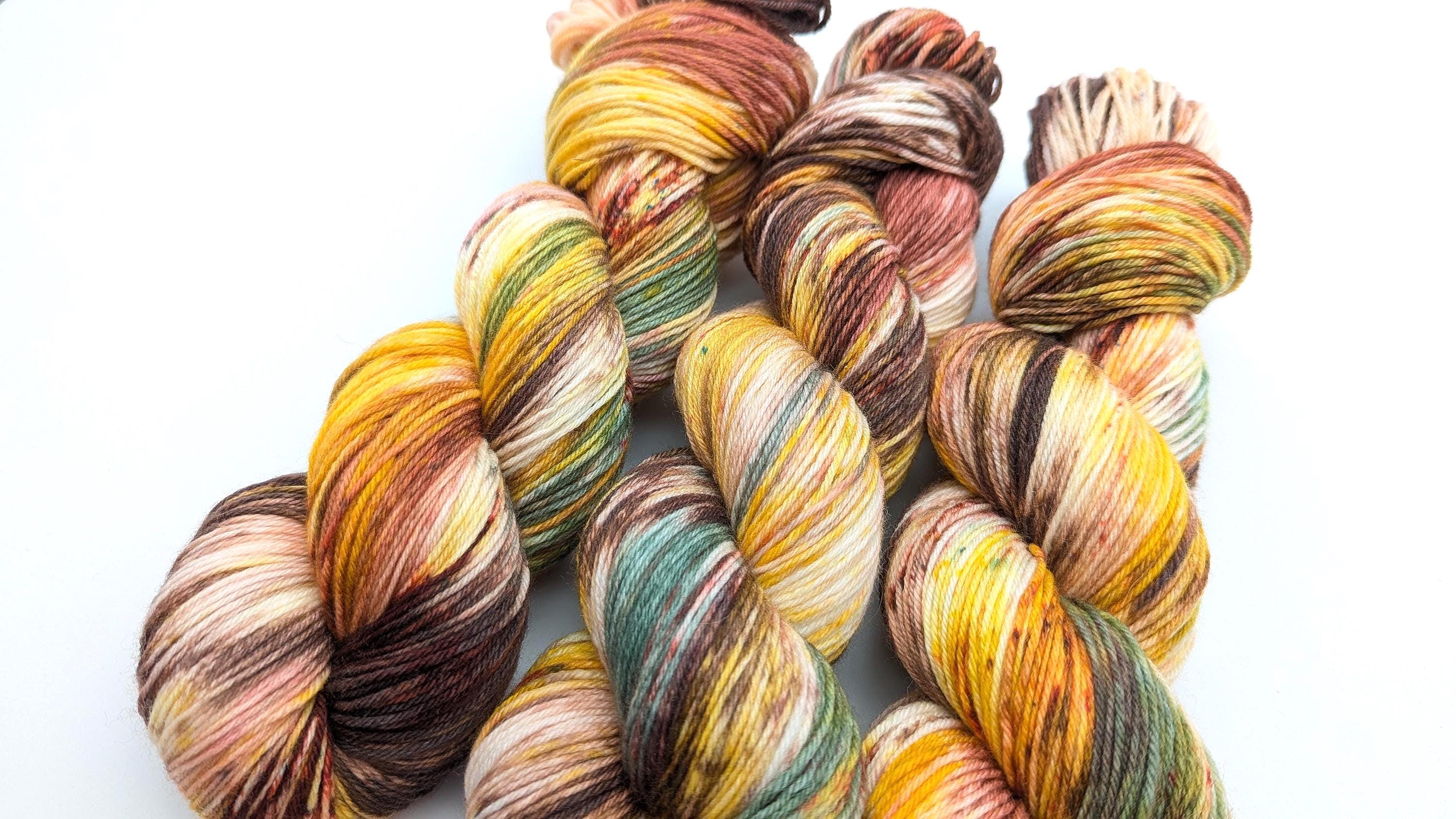Handgefärbte Sockenwolle 4 fach High Twist 100g/400m Merino extrafine - "Sunny Autumn" braun grün natur