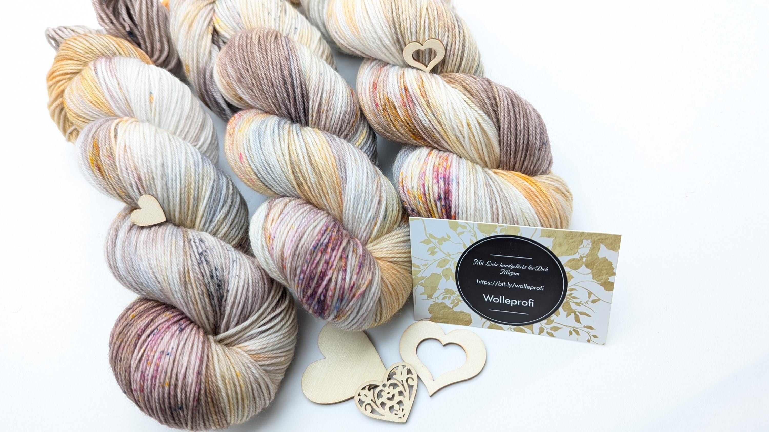 Handgefärbte Sockenwolle 4 fach High Twist 100g/400m Merino extrafine  "Boho Lady" natur handdyed