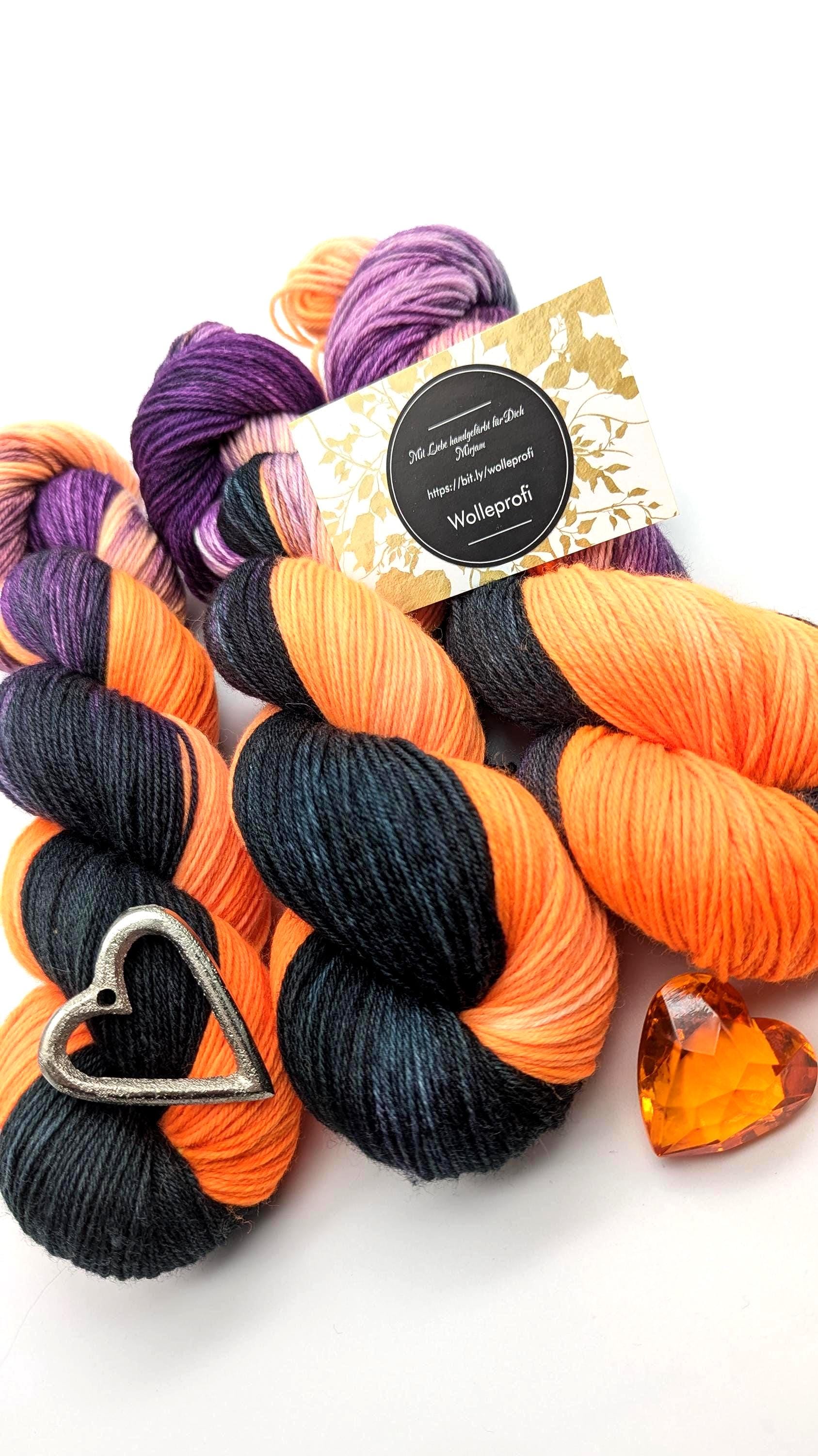 Handgefärbte Sockenwolle 4 fach High Twist 100g/400m Merino extrafine - "Halloween Night" Orange neon
