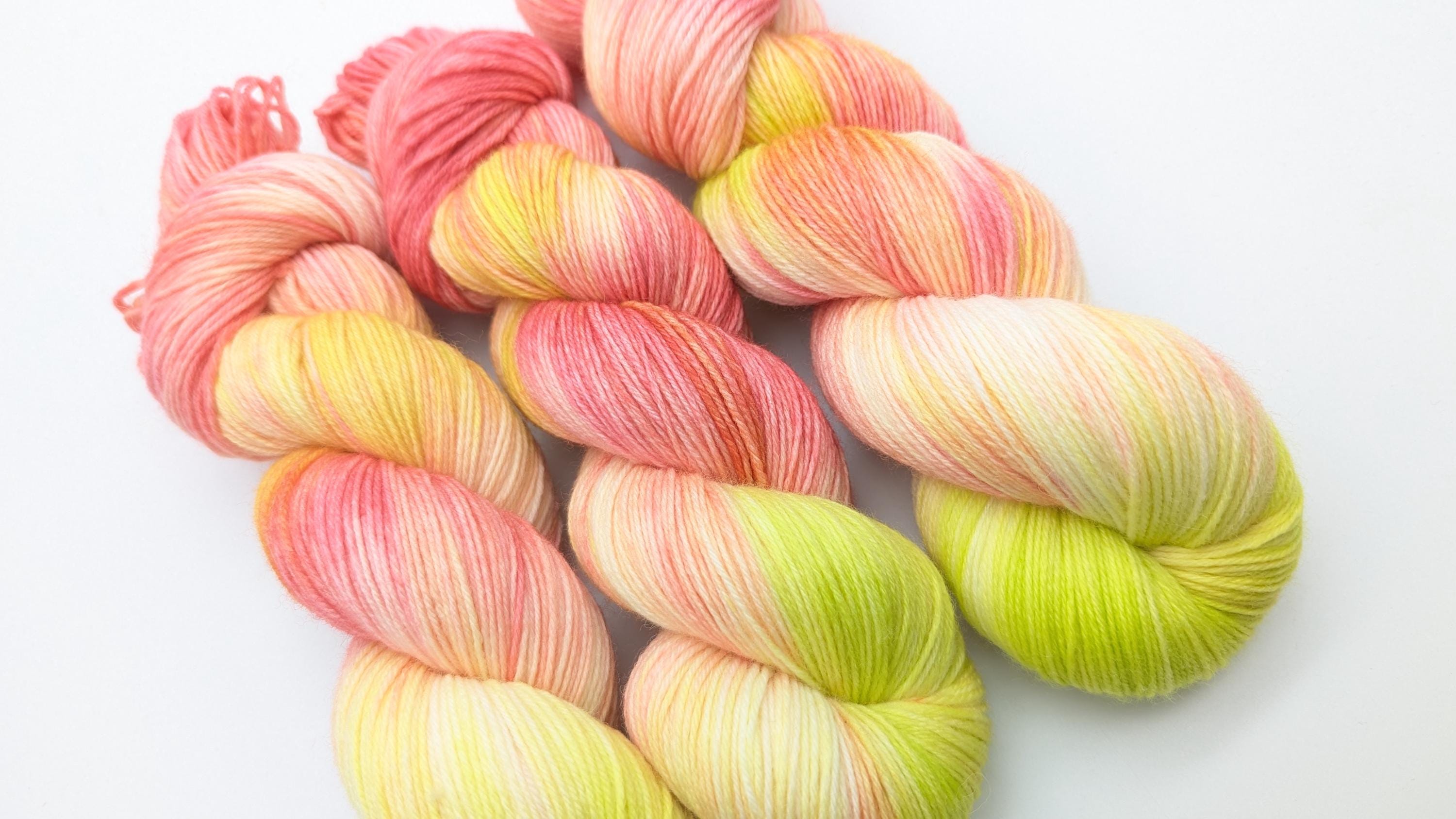 Handgefärbte Sockenwolle 4-fach 100g/420m LL Merino extrafine "Fruchtsorbet" rosa gelb hellgrün