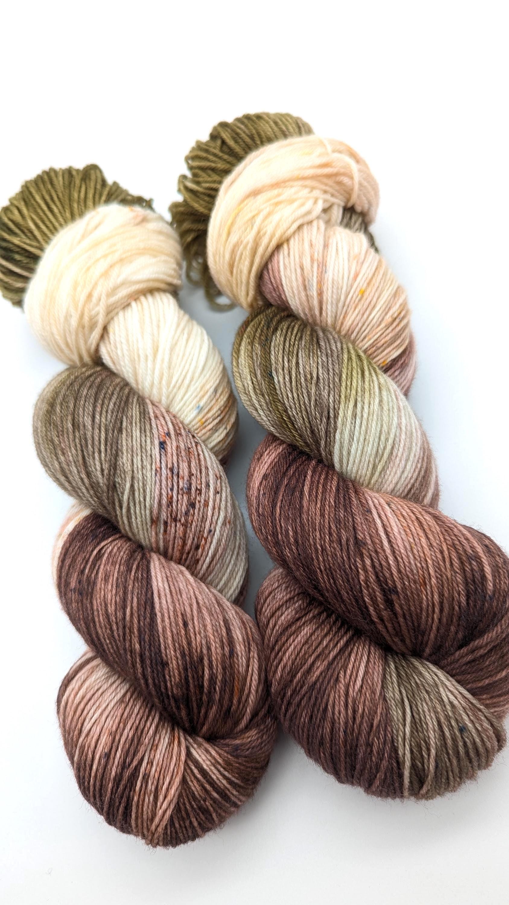 Handgefärbte Sockenwolle 4 fach High Twist 100g/400m Merino extrafine "Maronenbaum"braun natur