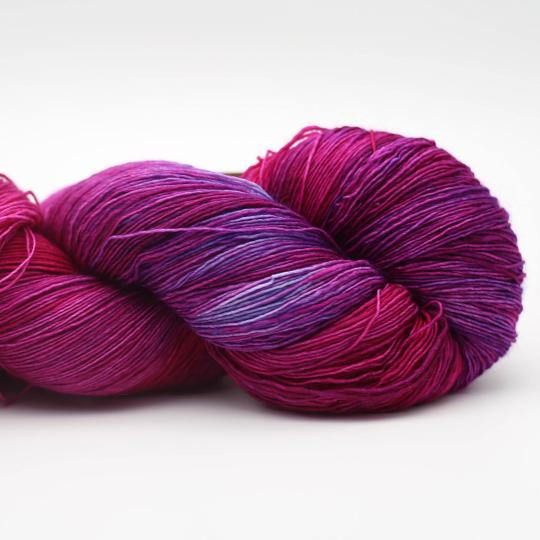 MARINA HANDGEFÄRBT Manos del Uruguay Lauflänge 800m/100g Lace NS 2,5 - 3,5 mm fair trade